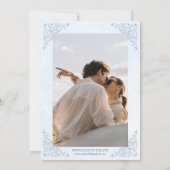 Staubblaues Blumenhochzeit Save the Date (Rückseite)