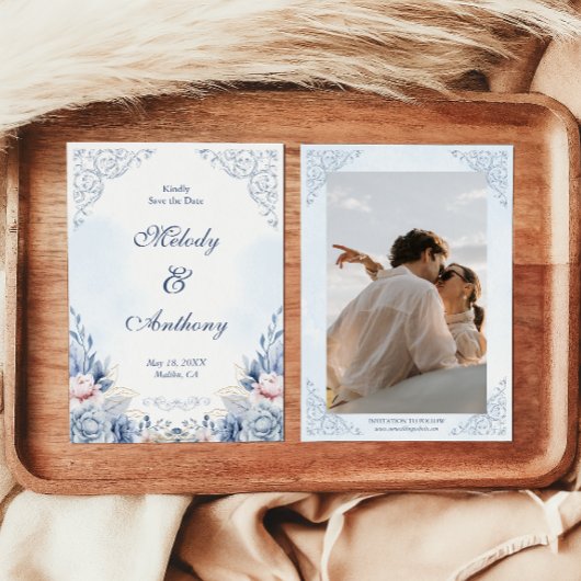 Staubblaues Blumenhochzeit Save the Date