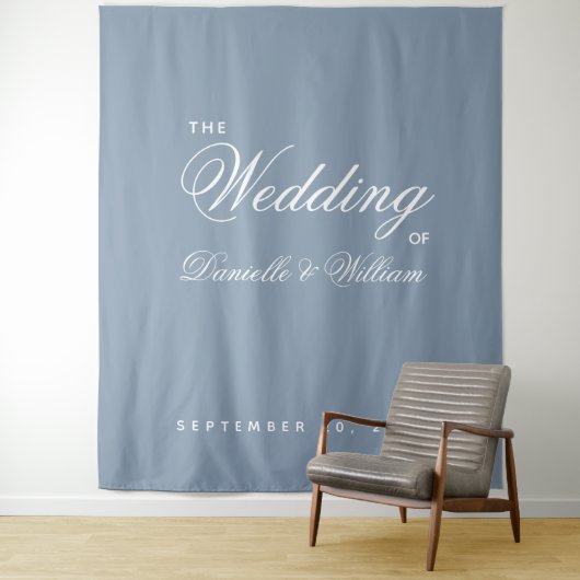 Staubblaues einfaches elegantes Skript Hochzeitsku Wandteppich (Beispiel)