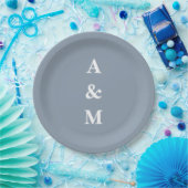 Staubblaues einfaches Monogramm Initial elegantes Pappteller (Party)