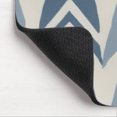 Staubblaues Küstenbatik-Parang-Chevron-Geometrisch Mousepad (Ecke)
