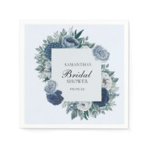 Staubblaues und marineblaues florales Brautbad