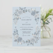 Staubig Blauer Nebeliger Winterhochzeit Einladung (Stehend Vorderseite)