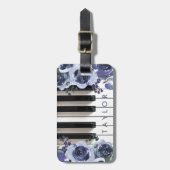 staubige blaue Blumen Klavierdesign Gepäckanhänger (Vorderseite vertikal)