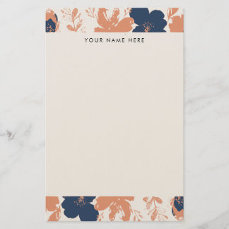 Staubige Rose und blaue Blumen mit Namen Briefpapier
