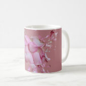 Staubige Rosenblüten-Tasse - Monogramm Kaffeetasse (VorderseiteRechts)