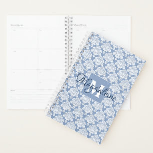 Staubiges Blau & Weißes Lace-Damaskus-Monogramm &  Planer