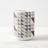 Staubrosafarbenes geometrisches Quiltmuster Kaffee Kaffeetasse (Mittel)