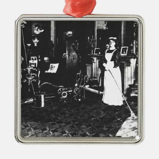 Staubsauger bei der Arbeit Ornament Aus Metall (Vorne)