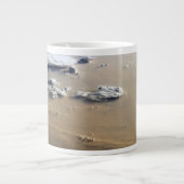 Staubsturm über die Sandmeere der Wüste Sahara. Jumbo-Tasse (Vorderseite)