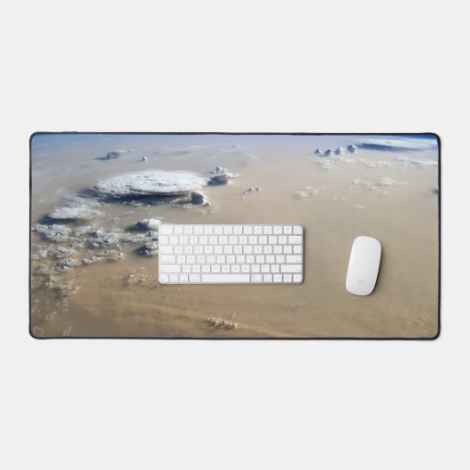 Staubsturm über die Sandmeere der Wüste Sahara. Schreibtischunterlage (Tastatur & Maus)