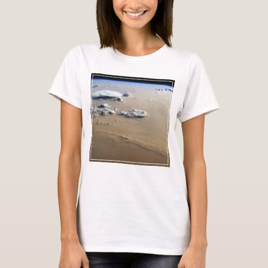 Staubsturm über die Sandmeere der Wüste Sahara. T-Shirt (Vorderseite)