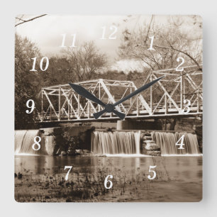 Staudamm am Finley River Sepia Wall Clock Quadratische Wanduhr