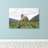 Stave Church mit Friedhof in Norwegen Leinwand (Insitu (Holzboden))
