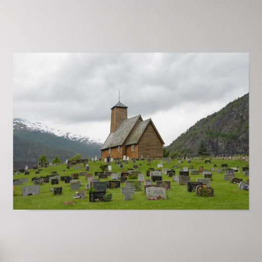Stave Kirche mit Friedhof in Norwegen Poster (Vorne)