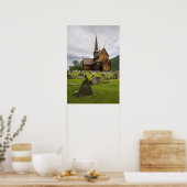 Stave Kirche mit Friedhof in Norwegen Poster (Küche)