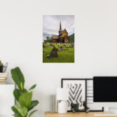Stave Kirche mit Friedhof in Norwegen Poster (Heimbüro)