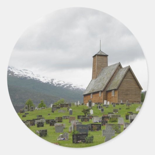 Stave Kirche mit Friedhof, Norwegen Rundaufkleber Runder Aufkleber (Vorderseite)
