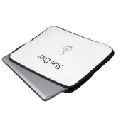 Stay Cozy Laptop Sleeve | Minimal Cozy Aesthetic D (Vorne Knopf)