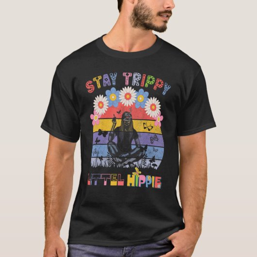 Stay Trippy Little Hippie Mushroom Farmer T-Shirt (Vorderseite)