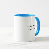 Stay Wild Stay Free Typography Modern Two-Tone Mug Tasse (VorderseiteRechts)