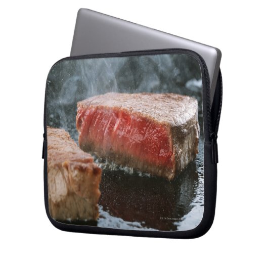 Steak 3 laptopschutzhülle (Vorderseite Links)