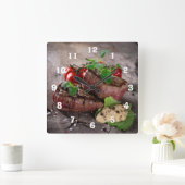 Steaks aus gegrillter Grillen mit frischen Kräuter Quadratische Wanduhr (Zuhause)