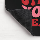 Steal Your Heart Retro Valentinstag Mousepad (Ecke)