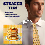 Stealth Neck Tie Krawatte<br><div class="desc">Aus der Ferne sieht das aus wie eine typische Krawatte von Männern, aber nach oben nah ist es ein Stapel mit Butter und Sirup. Konzipiert in pastellgelb. generativekonzent.</div>