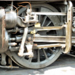 STEAM TRAINS STERLING SILBERKETTE<br><div class="desc">A photographic design of the wheel from a steam train.</div>