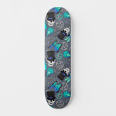 Steampunk Gears Skulls und Schmetterlinge Grau Skateboard (Vorderseite)