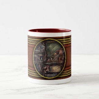 Steampunk - Maschine - Alle Glocken und Pfeifen Zweifarbige Tasse