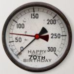 Steampunk Old Manometer 70th Birthday Button<br><div class="desc">Vintages Manometer mit Einstellrad,  das das Geburtstagsalter angibt. Ideal für jemanden,  der ein Gefühl von Spaß hat! Design auf einem runden Button mit 70. Sie können den Text (Farbe,  Schriftart,  Größe und Position) ganz einfach ändern,  indem Sie auf die Schaltfläche Anpassen klicken. Matching 70. Geburtstag Einladung und mehr... </div>