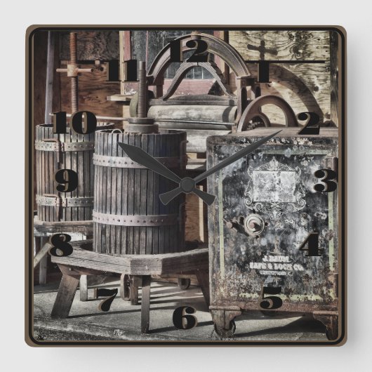 Steampunk Old West mit Barrels und Safe Quadratische Wanduhr (Vorderseite)