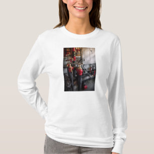 Steampunk - Rohrleitungen - Dreh das Ventil T-Shirt