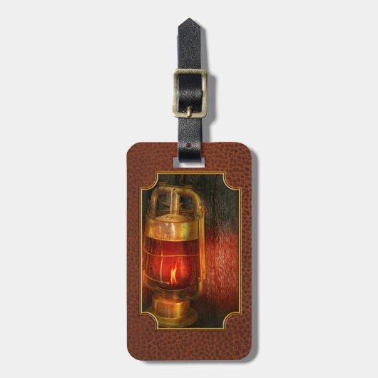 Steampunk - Rotlichtviertel Gepäckanhänger (Vorderseite vertikal)