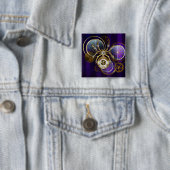 Steampunk Spider im Lila Hintergrund Button (Beispiel)