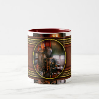 Steampunk - The Golden Age of Cinema Zweifarbige Tasse