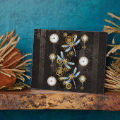 Steampunkdrachenfliegen auf braunem, gestreiften H Fotoplatte (Seite)