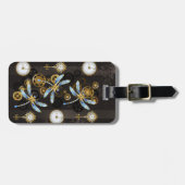 Steampunkdrachenfliegen auf braunem, gestreiften H Gepäckanhänger (Vorderseite horizontal)