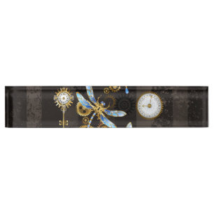 Steampunkdrachenfliegen auf braunem, gestreiften H Namensplakette