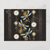 Steampunkdrachenfliegen auf braunem, gestreiften H Postkarte (Vorderseite)