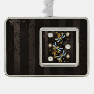 Steampunkdrachenfliegen auf braunem, gestreiften H Rahmen-Ornament Silber