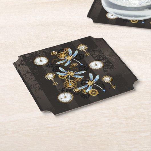 Steampunkdrachenfliegen auf braunem, gestreiften H Untersetzer (angewinkelt)