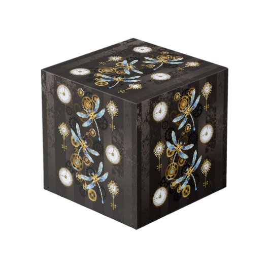 Steampunkdrachenfliegen auf braunem, gestreiften H Würfel (Vorderseite Schrägansicht)