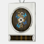 Steampunkgeere und blaue Schmetterlinge Banner-Ornament Silber (Links)