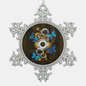 Steampunkgeere und blaue Schmetterlinge Schneeflocken Zinn-Ornament (Vorderseite)