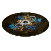 Steampunkgeere und blaue Schmetterlinge Schneidebrett (Ecke)