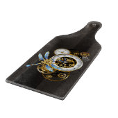 Steampunkuhr mit mechanischer Libelle Schneidebrett (Ecke)