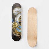 Steampunkuhr mit mechanischer Libelle Skateboard (Vorderseite)